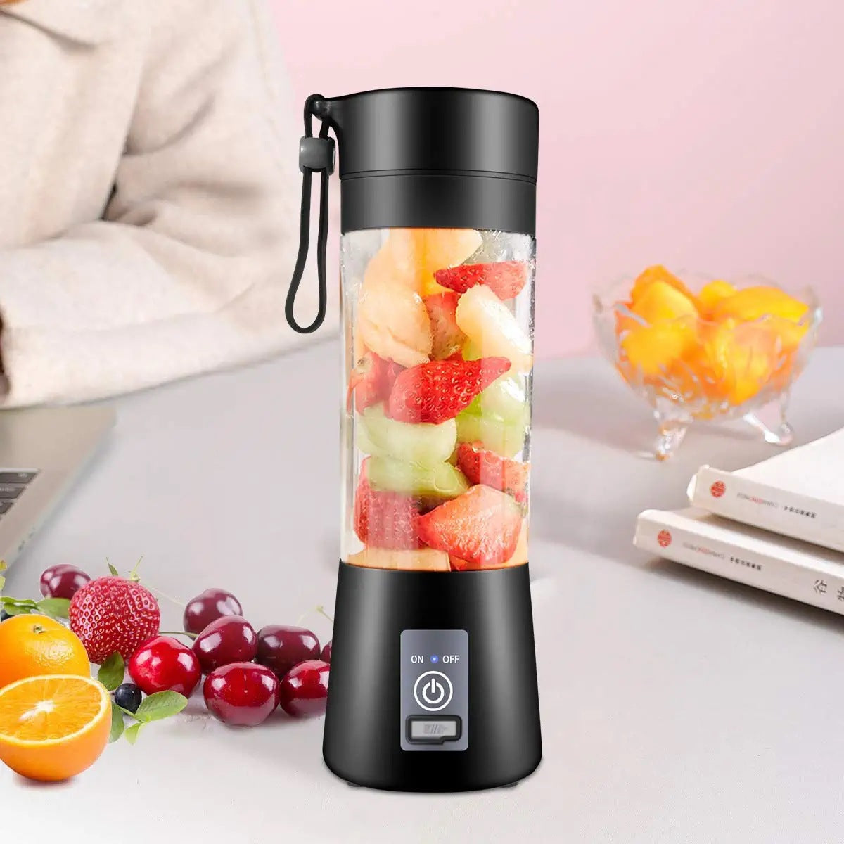 New Juicer Household Fruit Cup Mini Portable Juicer Cup USB Charging Small Juicer